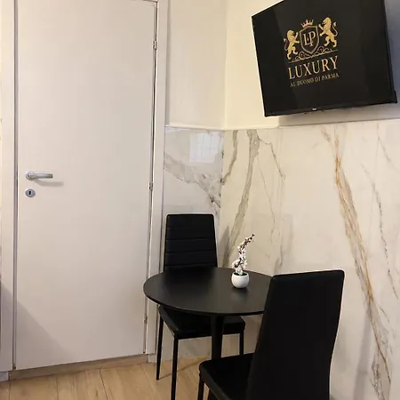 Apartment Luxury 7 Al Duomo Di Parma